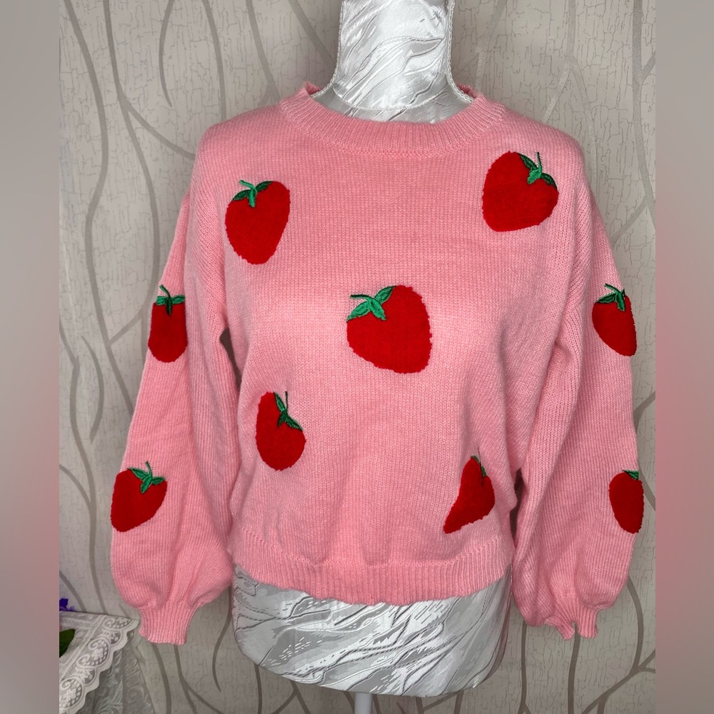 🎀🍓 Pink Knit Whimsical Strawberry Flounce Sleeve Sweater 🍓🎀 NWT - Picture 3 of 10